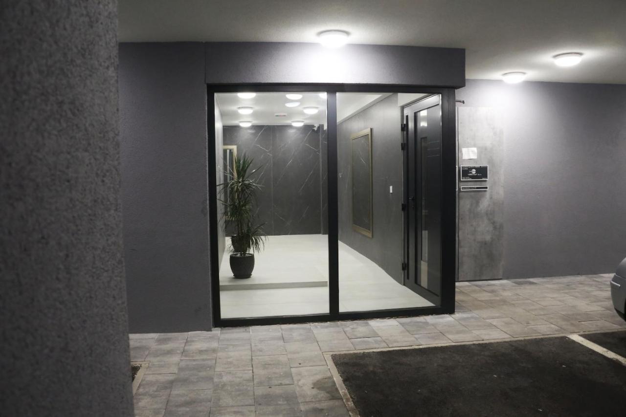 Apartman Natasa Sa Podzemnom Garazom Banyaluka Dış mekan fotoğraf